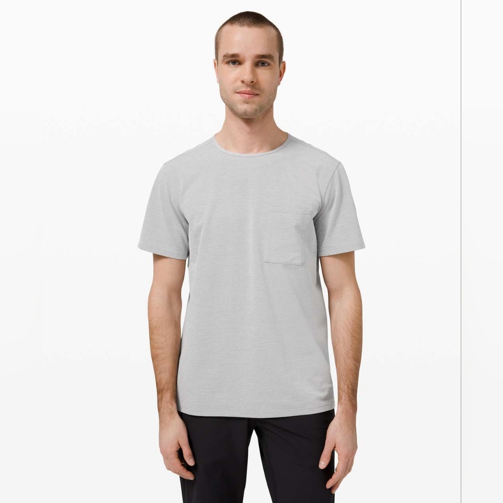 Lululemon Mens Chest Pocket Relaxed Fit Tee - Grey Sage - Size Medium